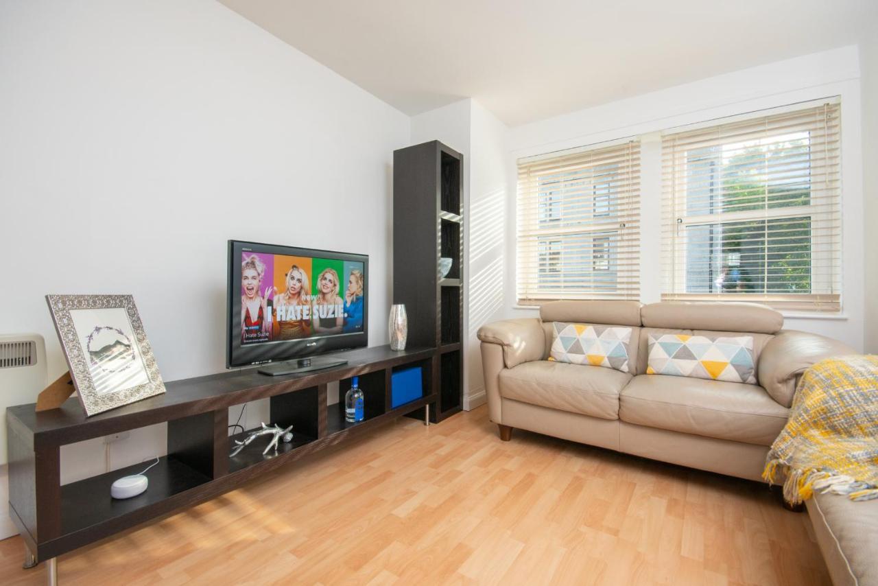 Dwellcome Home Ltd 2 Bedroom King & Double Central Apartment, Free Allocated Barrier Secured Parking Space At Rear Entrance & Fast Wifi, Ideal For Long Term Contractor, Corporate, Etc Stays, Regular Housekeeping Option - See Our Site For Assurance Aberdeen Luaran gambar